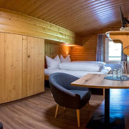 Alojamento de Acomodação e Pequeno-almoço Sonnenhang Montafon Sankt Gallenkirch