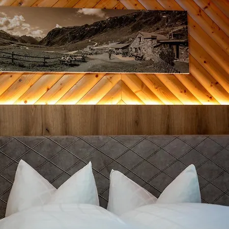 Alojamento de Acomodação e Pequeno-almoço Sonnenhang Montafon 4*