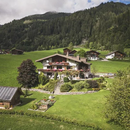 Sonnenhang Montafon فندق مبيت وإفطار 2*