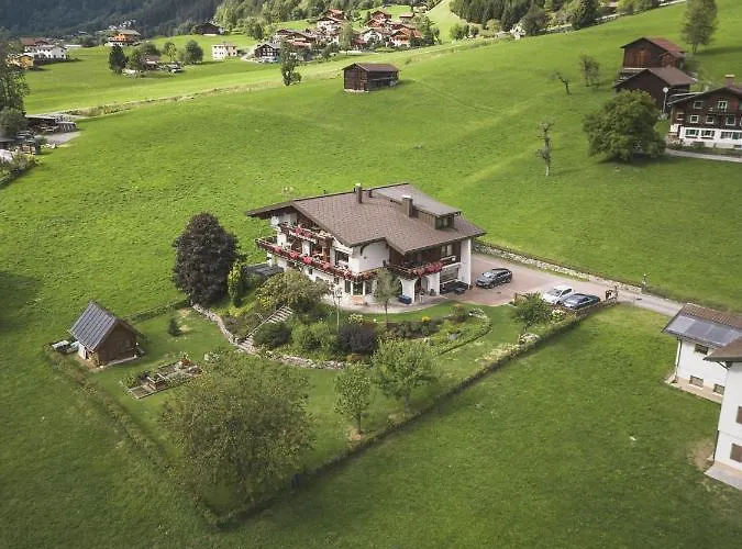 住宿加早餐酒店 Sonnenhang Montafon