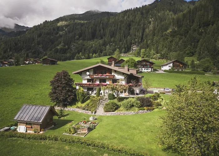 Sonnenhang Montafon 住宿加早餐酒店 4*